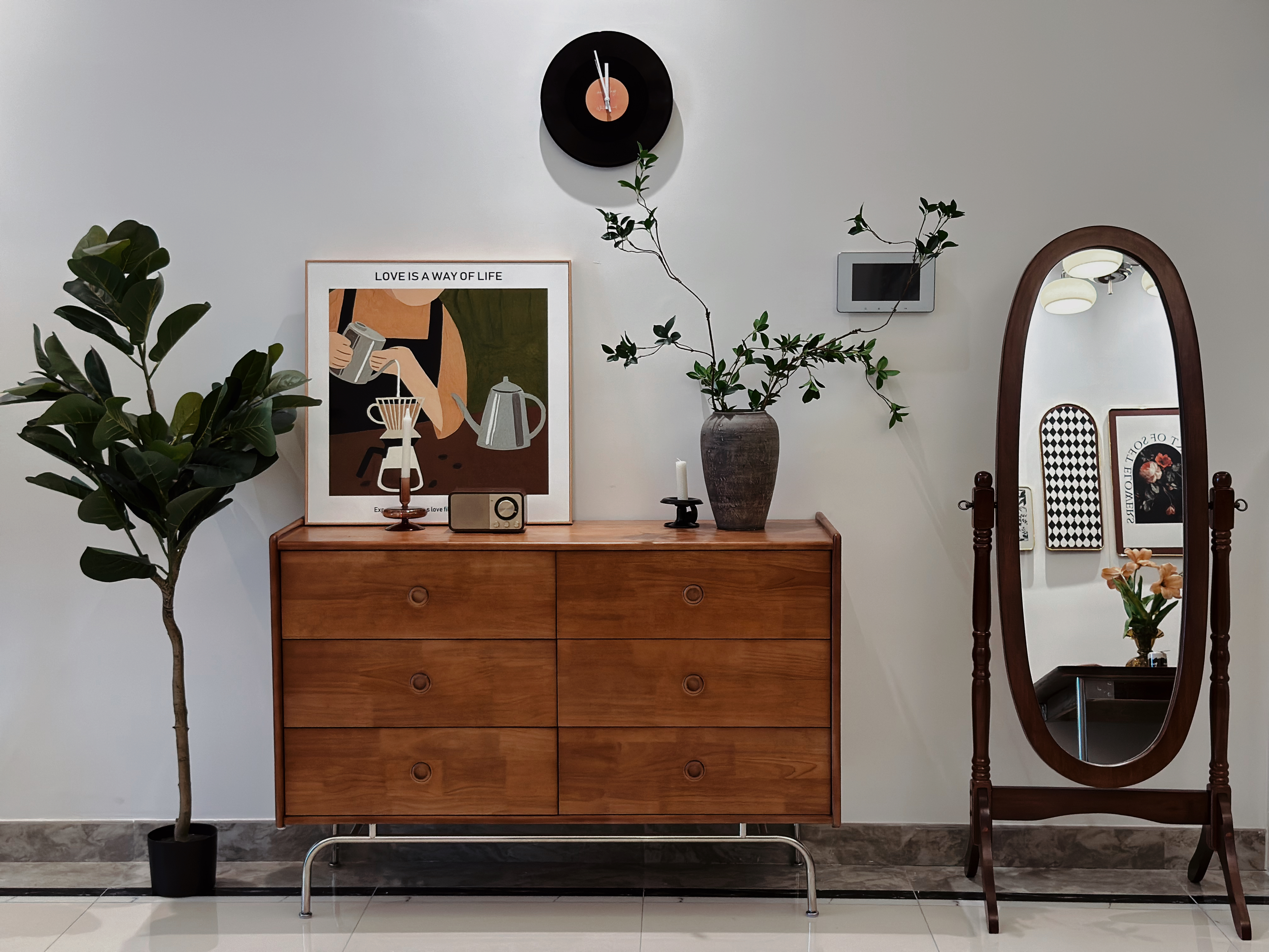 Nostalgic Chic